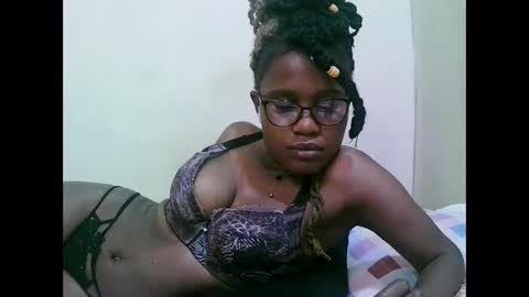 Snapshot of pretty_mellan chatting on 01-22-25, 05:49 pretty_mellan online show from 01-22-25, 05:49