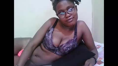 Snapshot of pretty_mellan chatting on 01-24-25, 12:20 pretty_mellan online show from 01-24-25, 12:20