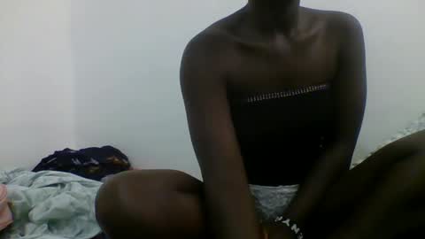 pretty_mellanin1 online show from 01-16-25, 06:35
