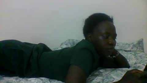 pretty_mellanin1 online show from 01-21-25, 04:48