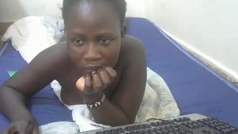 pretty_mellanin1 online show from 01-23-25, 10:43