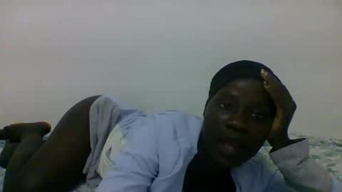 pretty_mellanin1 online show from 01-23-25, 04:37