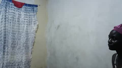 pretty_milla03 online show from 09-16-25, 07:15