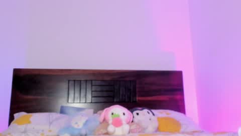 pretty_moonn2 online show from 06-11-26, 02:53