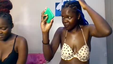 naya online show from 03-18-26, 09:34