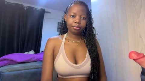 Pretty peaches online show from 03-20-26, 03:22