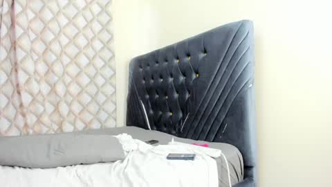 Snapshot of pretty_peshy chatting on 04-22-26, 07:11 pretty_peshy online show from 04-22-26, 07:11