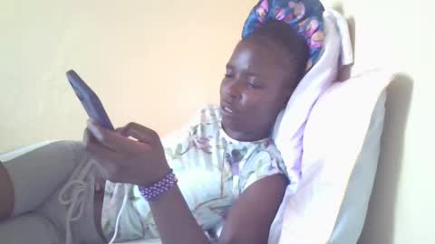 pretty_petite_ebony online show from 01-28-25, 07:11