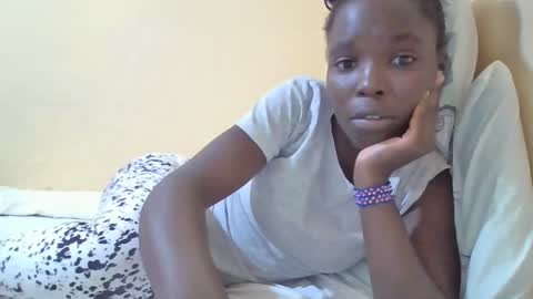 pretty_petite_ebony online show from 02-26-25, 01:43