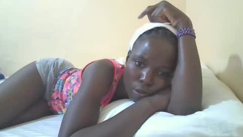 pretty_petite_ebony online show from 03-06-25, 02:41