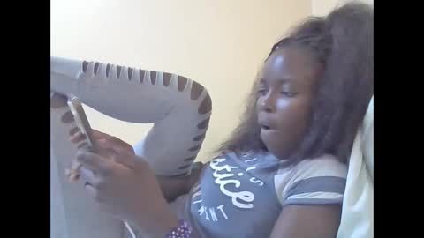 pretty_petite_ebony online show from 03-10-25, 07:50