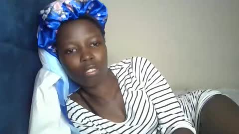 pretty_petite_ebony online show from 02-13-26, 09:44