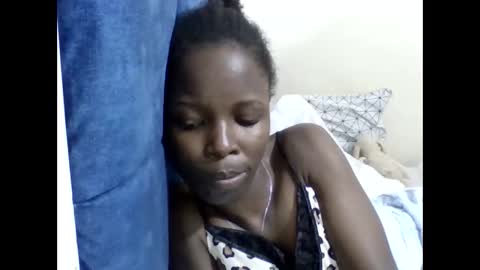 pretty_petite_ebony online show from 05-27-26, 12:07