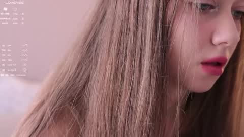 Elina online show from 03-31-26, 08:59