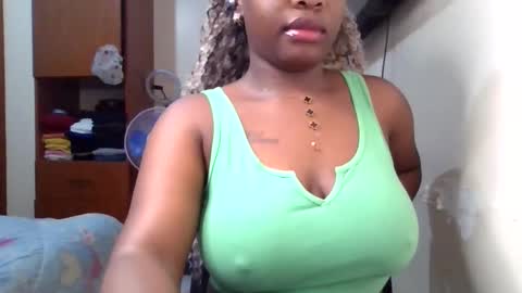 pretty_shila online show from 05-11-26, 12:05