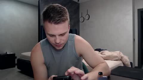 Snapshot of pretty_sweety chatting on 10-08-25, 02:53 Justin online show from 10-08-25, 02:53