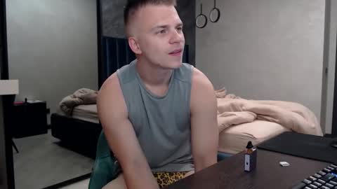 Snapshot of pretty_sweety chatting on 10-10-25, 04:44 Justin online show from 10-10-25, 04:44