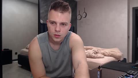 Snapshot of pretty_sweety chatting on 11-11-25, 05:51 Justin online show from 11-11-25, 05:51