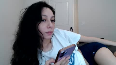 Snapshot of prettybabybrat chatting on 08-04-26, 07:16 Baby Brat online show from 08-04-26, 07:16