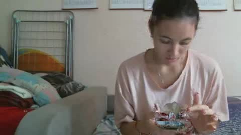 Bella online show from 09-28-25, 05:13