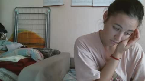 Bella online show from 10-10-25, 08:57