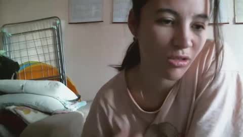 Bella online show from 10-15-25, 04:56