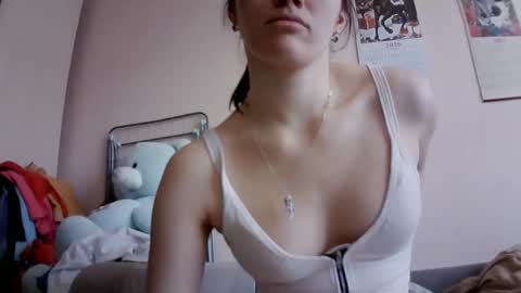 Bella online show from 03-30-26, 07:53
