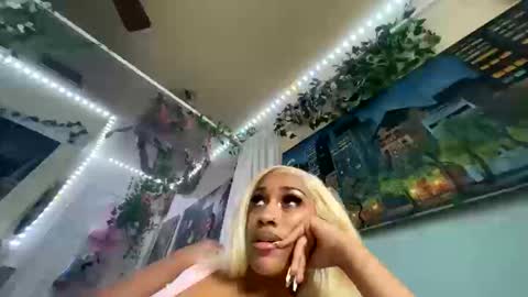 prettyblackgal online show from 10-14-25, 11:49