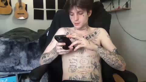 Snapshot of prettyboyszn chatting on 12-07-24, 08:38 pretty boy online show from 12-07-24, 08:38
