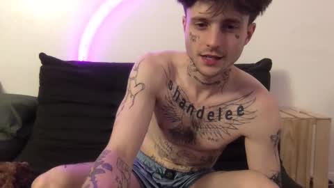 pretty boy online show from 10-21-25, 04:24