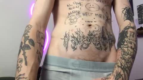 pretty boy online show from 10-30-25, 03:19