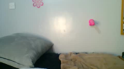 PrettyEla online show from 06-01-26, 12:07
