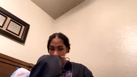 prettyfacefemale online show from 10-15-25, 10:54