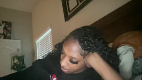 Snapshot of prettyfacefemale chatting on 03-25-26, 10:38 prettyfacefemale online show from 03-25-26, 10:38