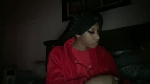 prettyfacefemale online show from 05-05-26, 10:01