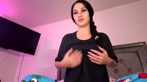 prettygirllltorii online show from 05-17-26, 11:56