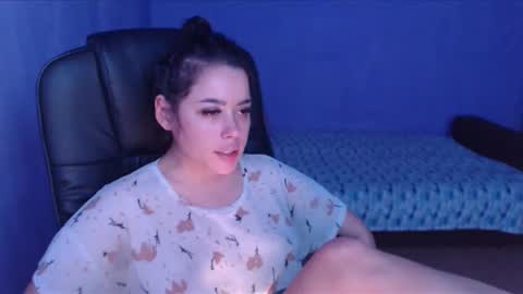 prettyjulliette online show from 01-28-25, 01:49