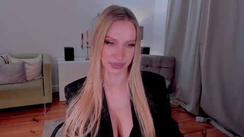 Eva online show from 01-14-25, 03:43