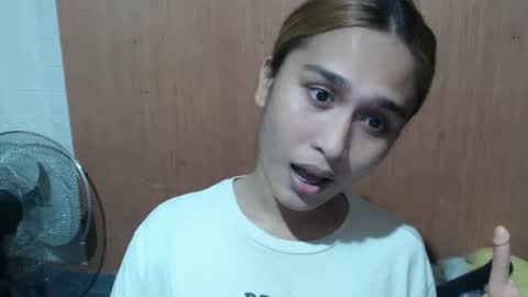 Snapshot of prettykate_04 chatting on 01-15-25, 10:24 Kate online show from 01-15-25, 10:24