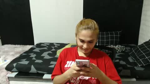 Snapshot of prettykate_04 chatting on 02-08-25, 09:35 Kate online show from 02-08-25, 09:35