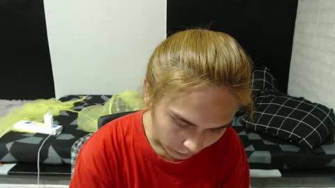 Snapshot of prettykate_04 chatting on 02-10-25, 05:52 Kate online show from 02-10-25, 05:52