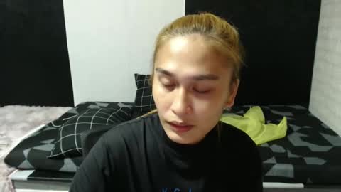 Snapshot of prettykate_04 chatting on 02-11-25, 04:46 Kate online show from 02-11-25, 04:46