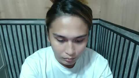 Snapshot of prettykate_04 chatting on 10-25-25, 06:54 Kate online show from 10-25-25, 06:54