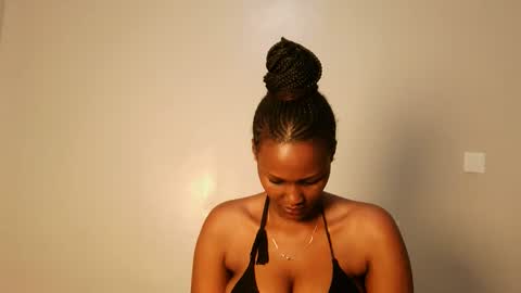 Snapshot of prettykeilaa chatting on 03-19-26, 10:30 prettykeilaa online show from 03-19-26, 10:30