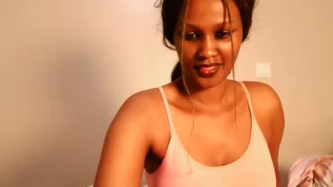 Snapshot of prettykeilaa chatting on 04-15-26, 02:46 prettykeilaa online show from 04-15-26, 02:46