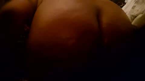 Snapshot of prettylips3 chatting on 12-07-24, 01:07 Mona Red online show from 12-07-24, 01:07