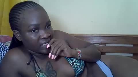 Snapshot of prettyliz30 chatting on 05-14-26, 10:05 LILIAN online show from 05-14-26, 10:05