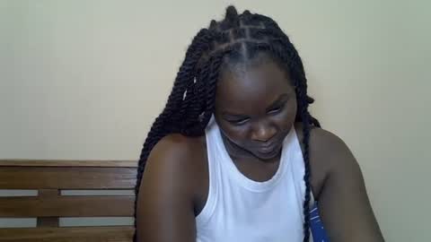 Snapshot of prettyliz30 chatting on 05-26-26, 12:23 LILIAN online show from 05-26-26, 12:23