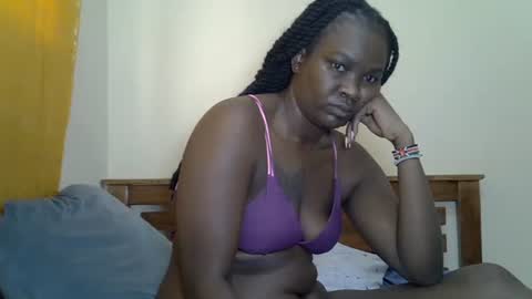 Snapshot of prettyliz30 chatting on 05-31-26, 07:26 LILIAN online show from 05-31-26, 07:26