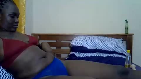 Snapshot of prettyliz30 chatting on 06-12-26, 07:46 LILIAN online show from 06-12-26, 07:46
